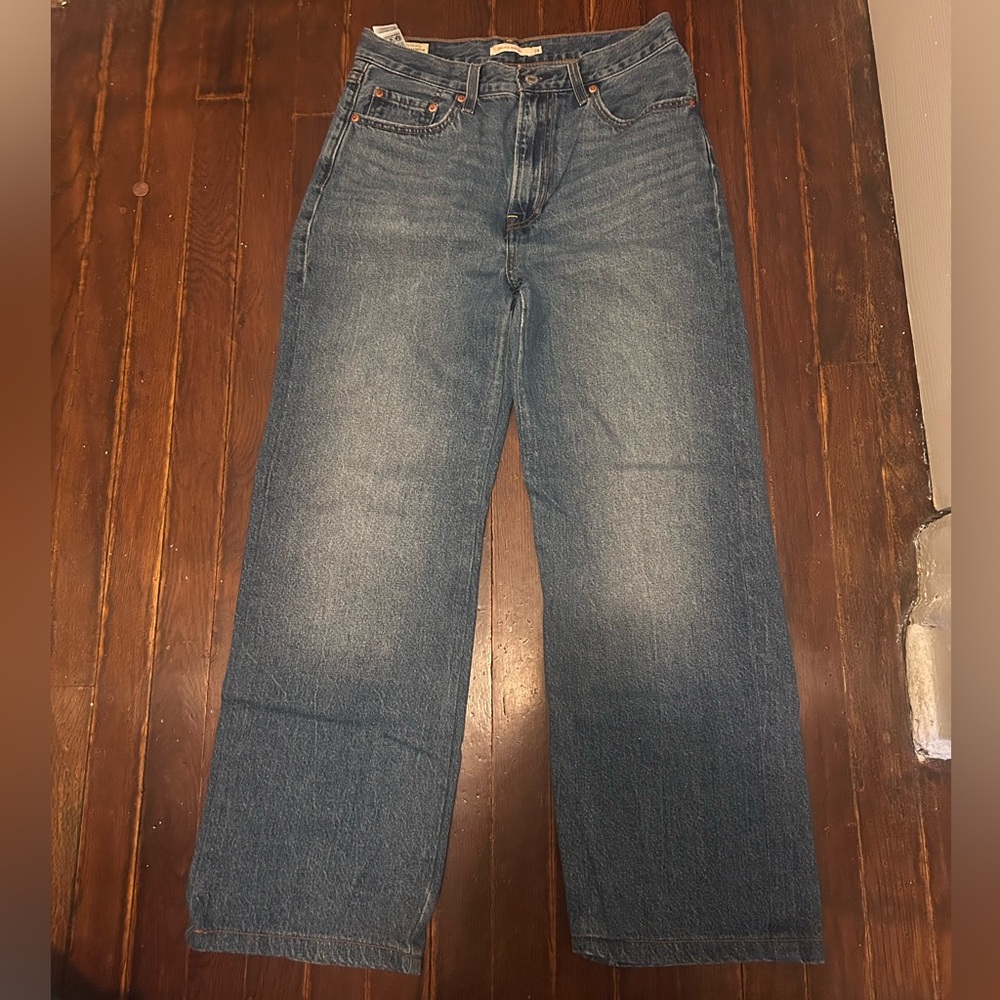 Classic women’s Straight-Leg Blue Jeans